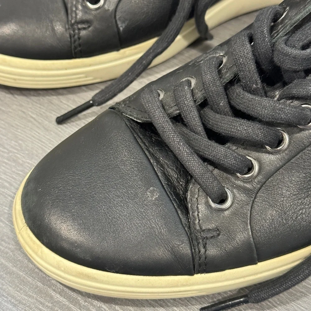 Ecco Black Women’s Casual Sneakers (Size 38)